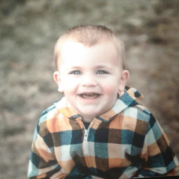 Meet your Posher, Terrie - Picture 3 of 4